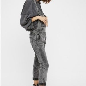 Free People washed denim overall sulphur black, 31